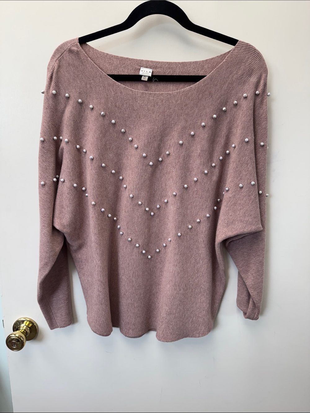 Pearl-Accent Scoop Neck Sweater in Dusty Rose - Women
